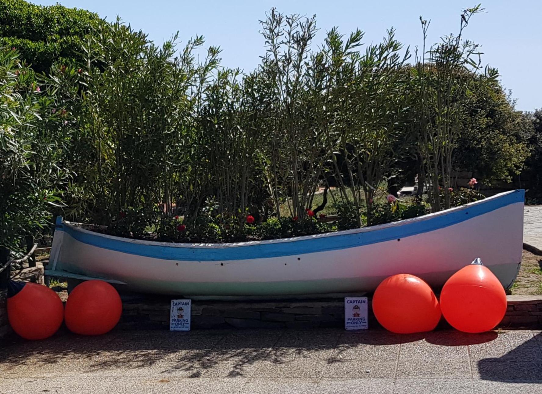 Holiday home Boat - In Front Of The Sea *